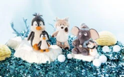 Nici 47281 MagNICI Schneefuchs Nordin 12cm Plüsch Magnetfigur Winter Discovery -Nici 47264 04 47262 47284 47273 47291 Milieu vorl 2048x1276 2